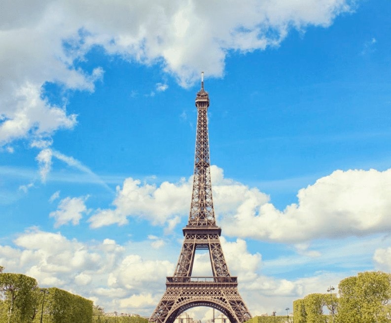 Voita VIP-matka Pariisiin tai tuhansia euroja käteistä lempikasinollasi!